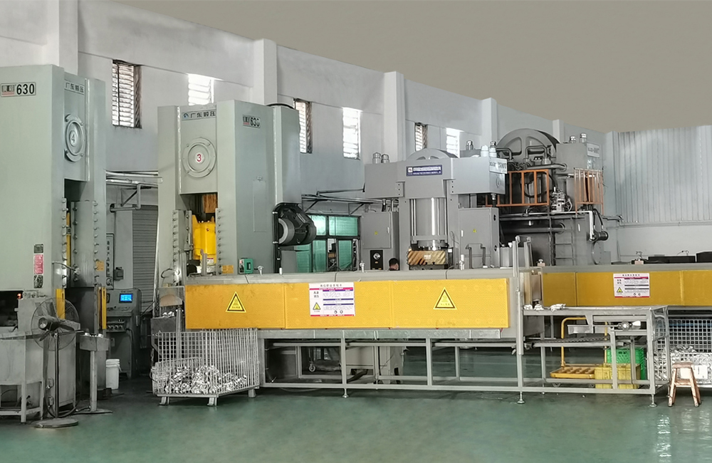 一個(gè)正規(guī)的鍛造廠有哪些車間組成？?